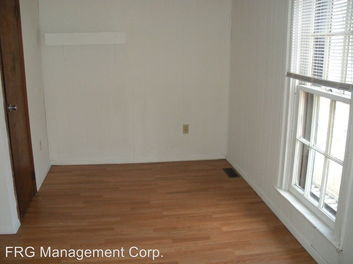 Primary Photo - 920 N 9th St