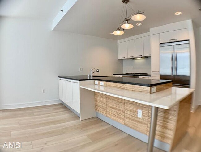 Foto del edificio - 2 br, 2 bath House - 631 Folsom Street #8B