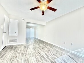 Building Photo - Oakview Place