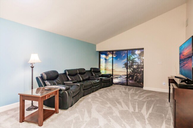 Building Photo - Enjoy the Country Club lifestyle in a deta...