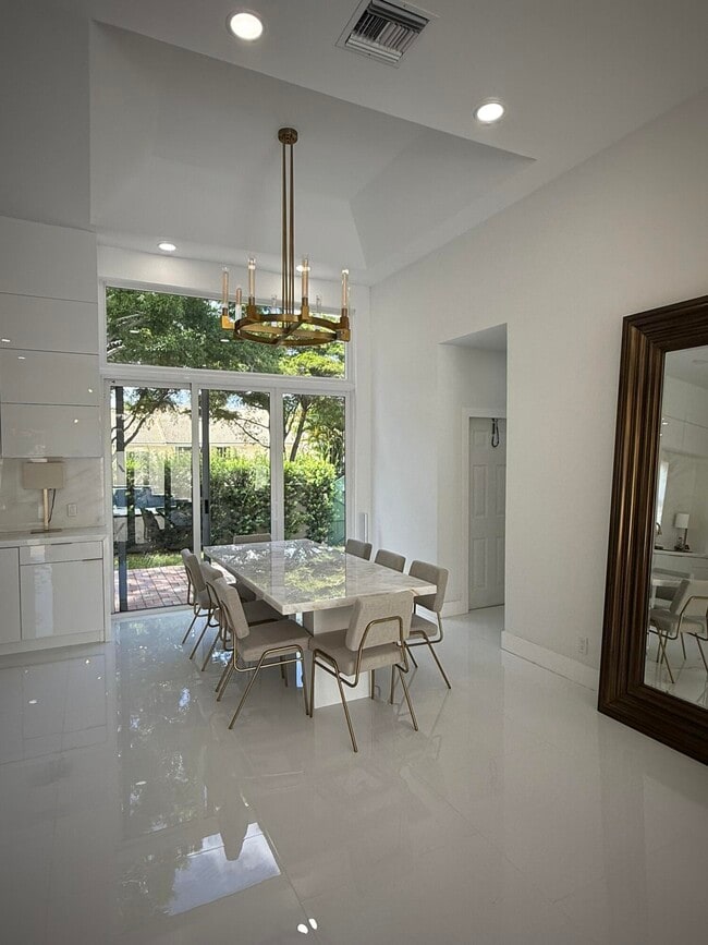 Foto del edificio - 17311 Bermuda Village Dr