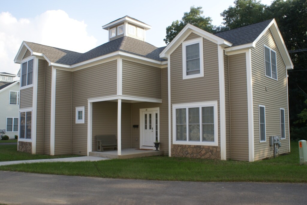 28 Nortons Race, Honeoye Falls, NY 14472 Townhome Rentals in Honeoye