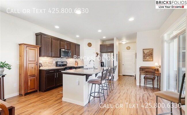 Foto del edificio - Elevate Your Lifestyle in the Heart of Puyallup’s Best Homes