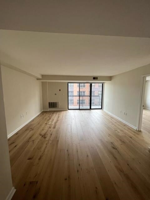 Foto del edificio - 700 1st St