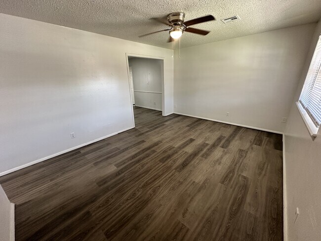 Foto del edificio - 630 SW 3rd St