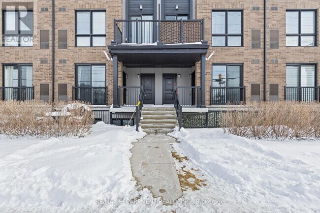 Photo du bâtiment - 102-1200 MAIN St