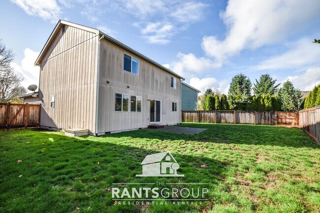 Foto del edificio - Great Location! Easy JBLM Commute!