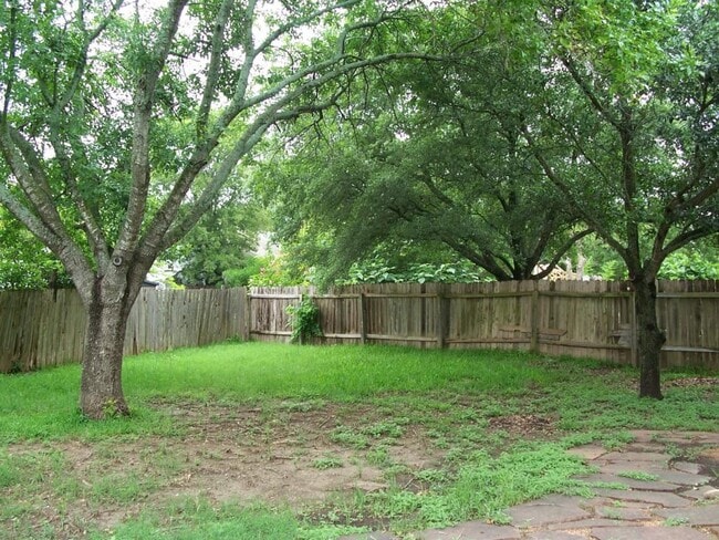 Building Photo - 15020 Wells Port Dr