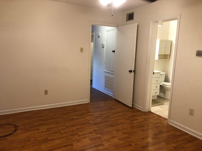 Foto del edificio - 1161 Lake Ave