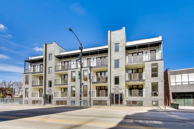 Building Photo - 5015 N Lincoln Ave