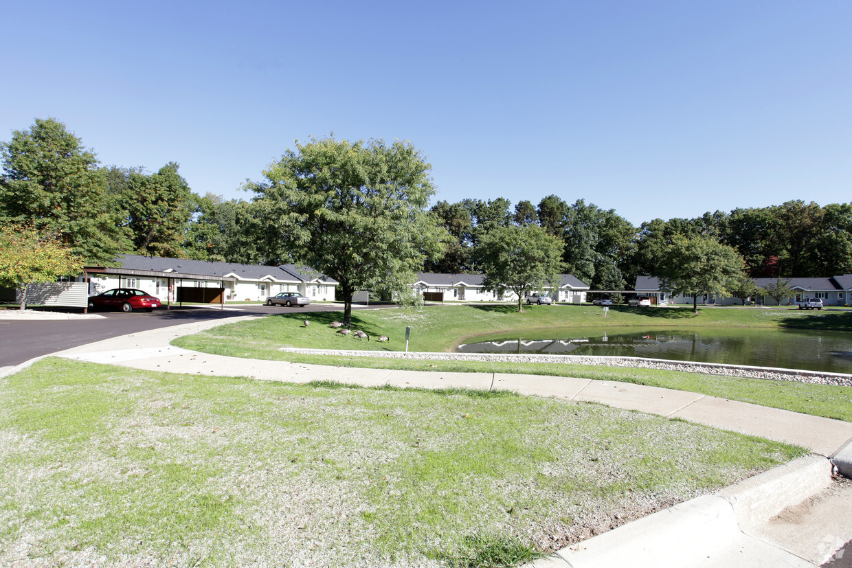 Building Photo - Hearthside Apartments