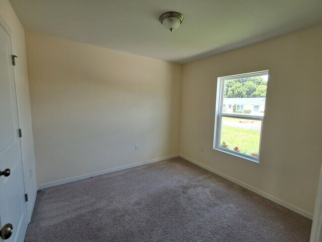 Building Photo - 3/2 Single Family Home