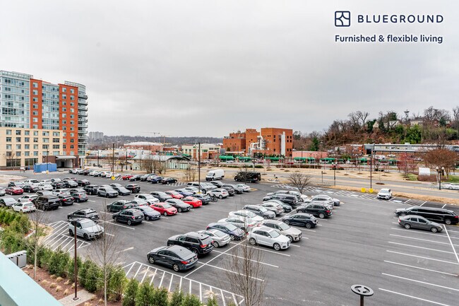 Foto del edificio - 3030 Potomac Ave