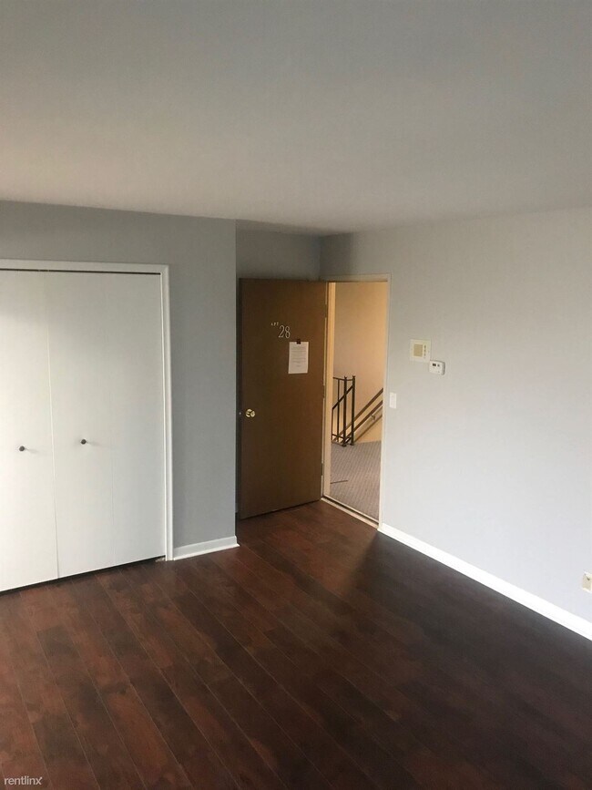 Building Photo - 1 br, 1 bath Condo - Dover Glenn Condominuims