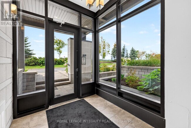Building Photo - 140 Guelph Private