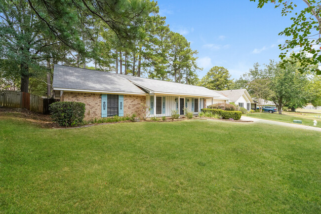 Building Photo - Wonderful 3 Bedroom