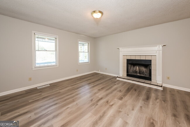 Foto del edificio - 4304 Bay Meadows Dr