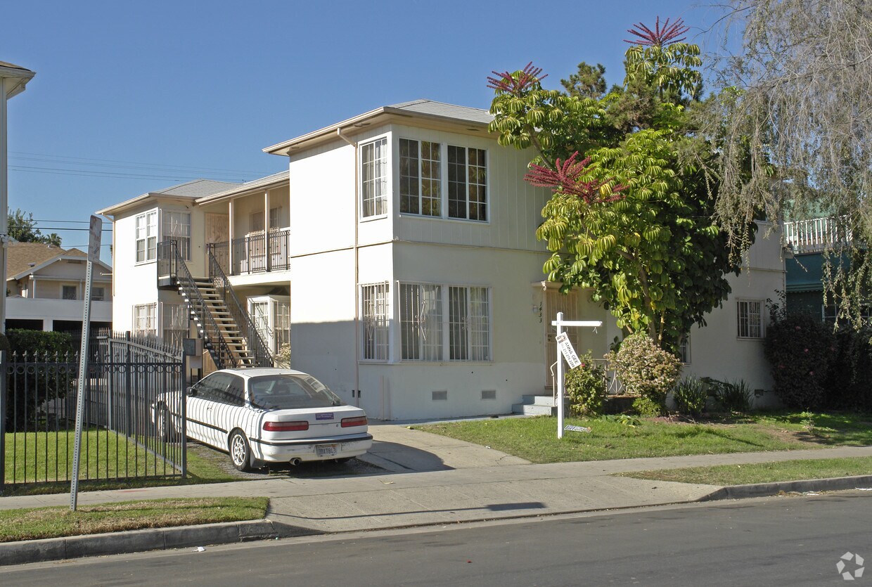 Building Photo - 1433 S Bronson Ave