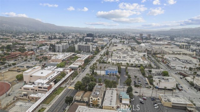 Building Photo - 231 E Burbank Blvd