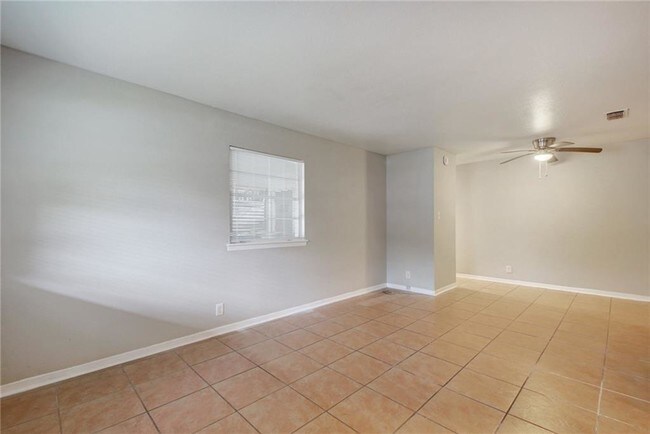 Foto del edificio - 6805 Hardy Dr