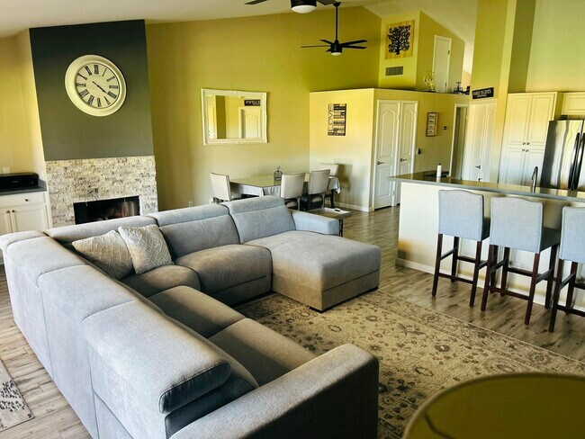 Foto del edificio - 41120 Woodhaven Dr E