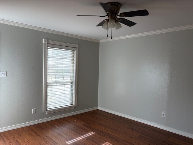 Foto del edificio - Timber Cove Townhomes