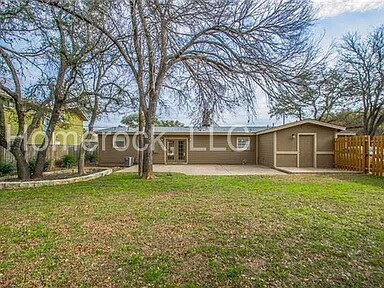 Building Photo - 303 Lakeway Drive