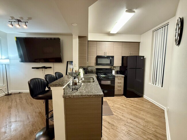 Building Photo - 13603 Marina Pointe Dr