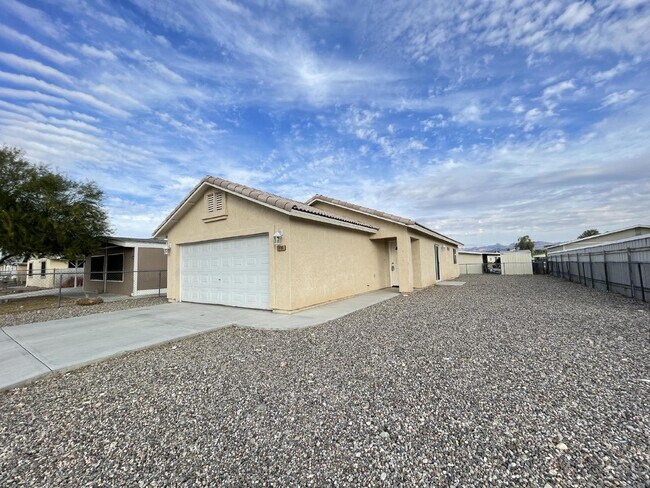 Building Photo - 3b 2b 2 car garage $1,490.00 Rent