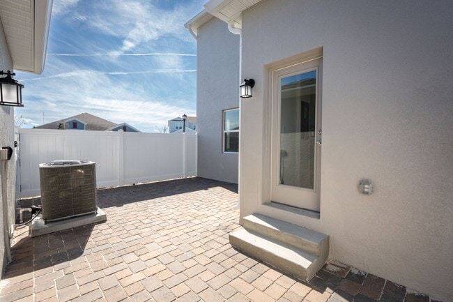 Foto del edificio - 2408 Rider Rain Ln