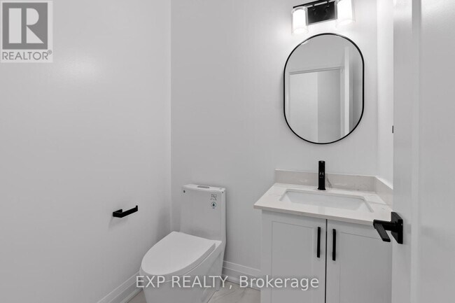 Photo du bâtiment - 9 Santa Barbara Ln