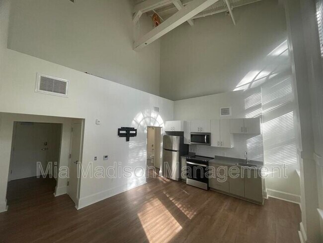 Foto del edificio - 328 Barnard St