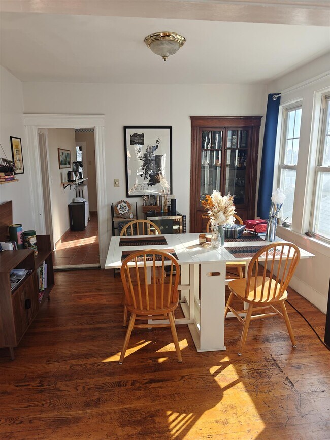 Building Photo - 81 Newbury St