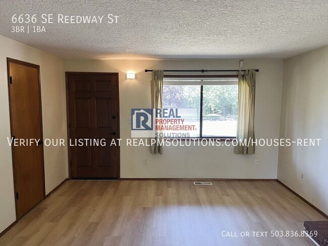 Building Photo - 6636 SE Reedway St