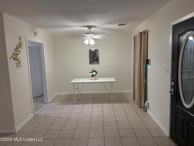Foto del edificio - 10616 Oak St