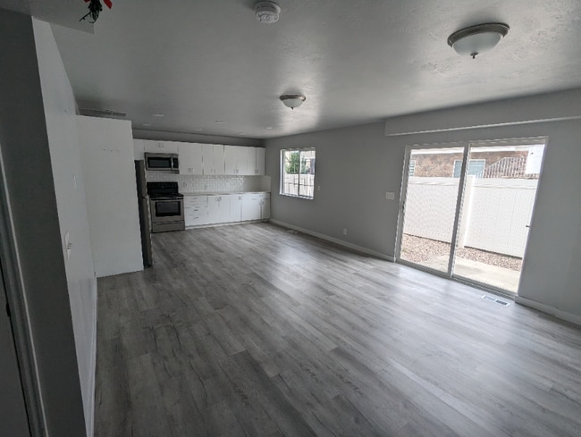 Building Photo - 3182 S 945 E
