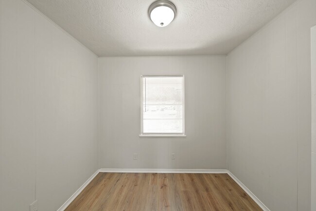 Foto del edificio - 2206 Hickory Ln