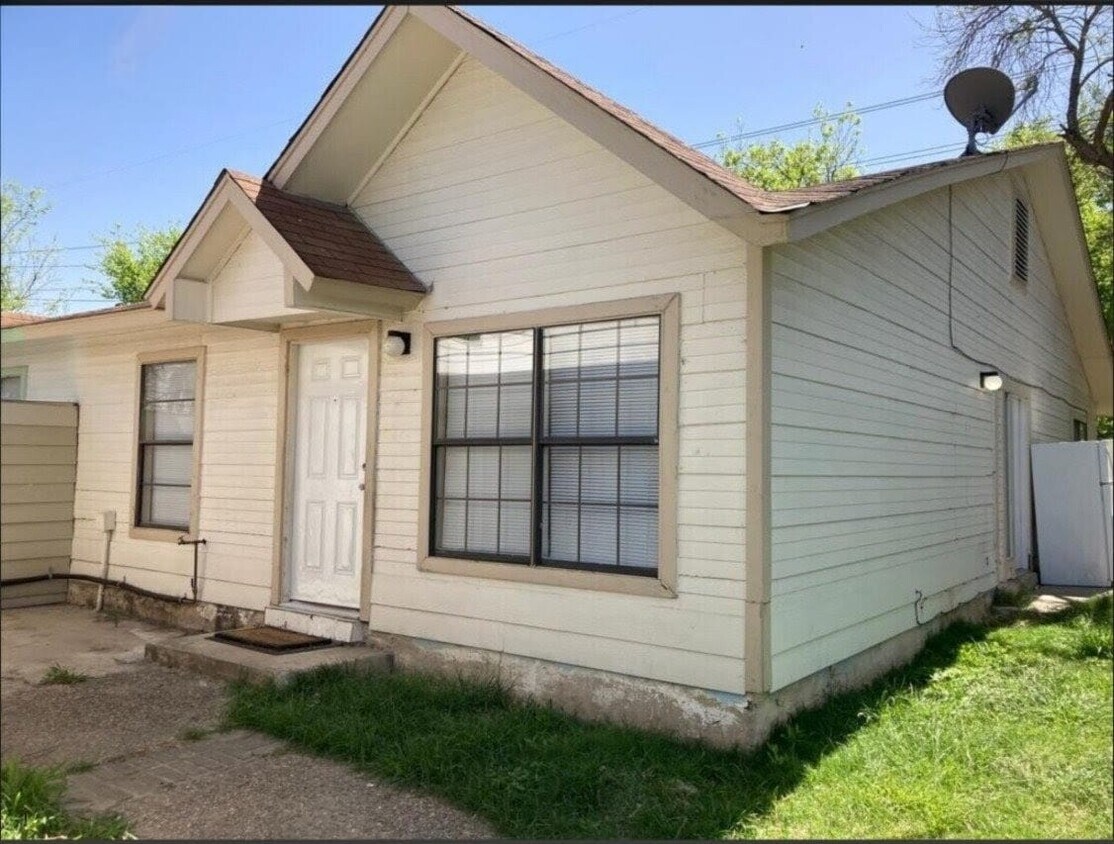 Photo - 7724 Winsford Dr (San Antonio, TX)
