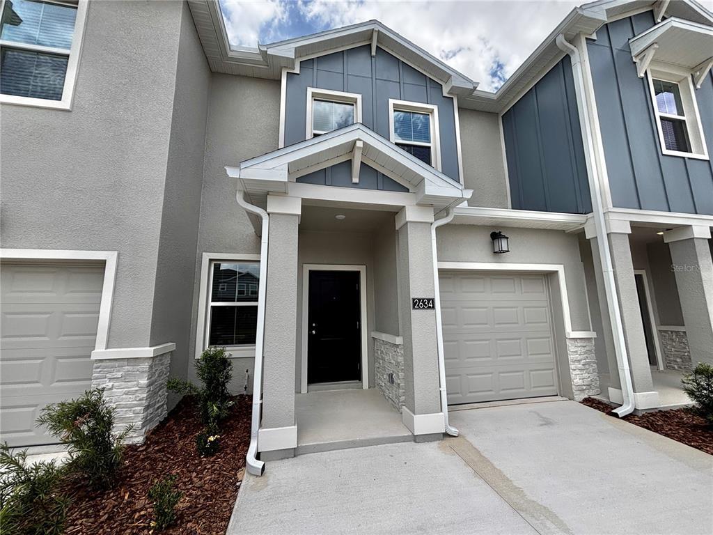 Foto principal - 2634 Armstrong Ave