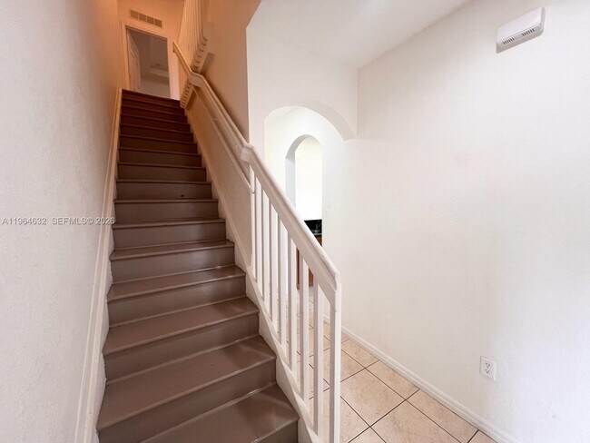 Foto del edificio - 4915 SW 140th Terrace