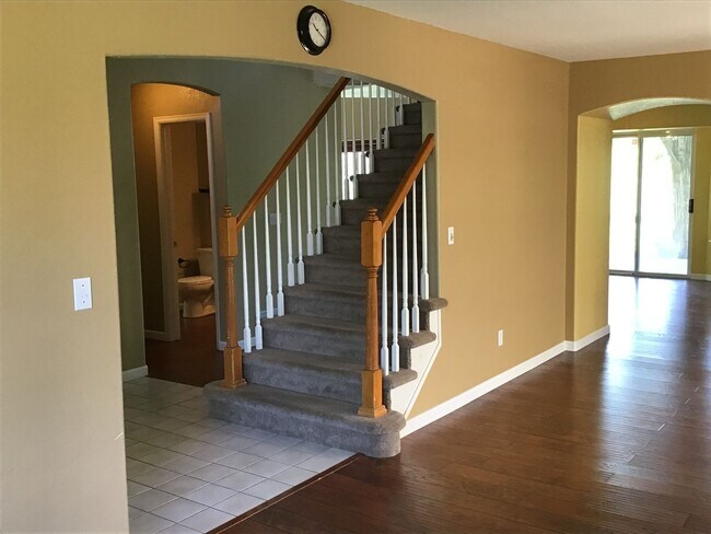 Foto del edificio - 7122 Edgewood Dr