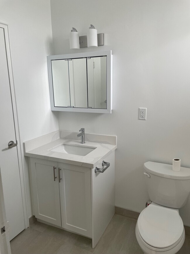 Photo du bâtiment - 30 Springhurst Ave