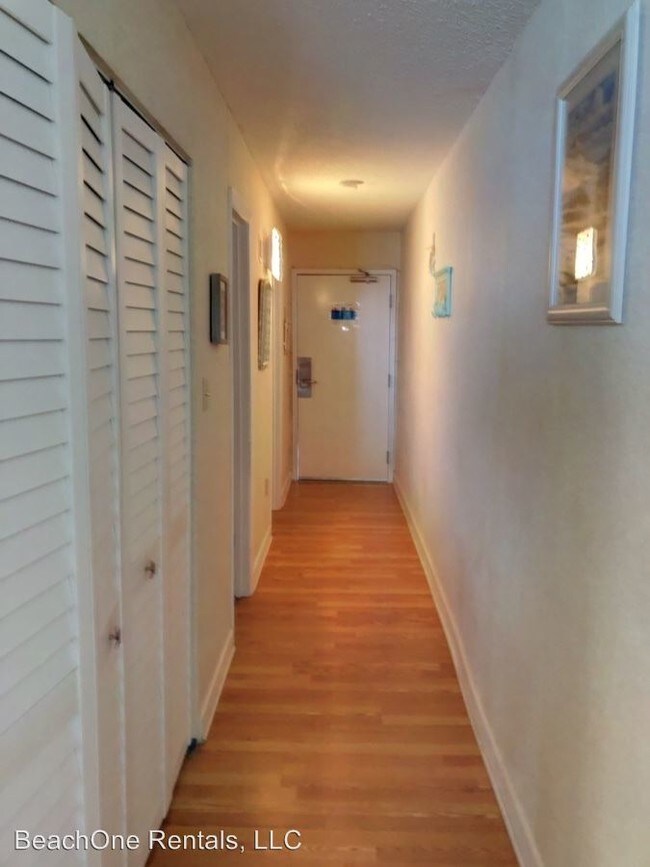 Building Photo - 1012 N Waccamaw Dr