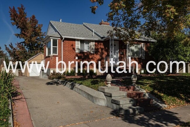 Building Photo - 1153 Wilson Ave S