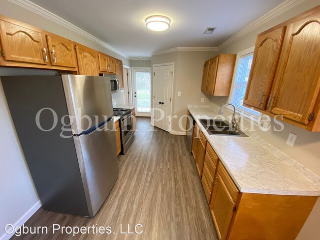Foto del edificio - 3 br, 2 bath House - 1679 THOMPSON DRIVE
