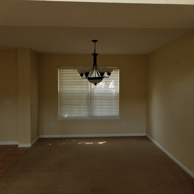 Foto del edificio - 5860 E 126th St