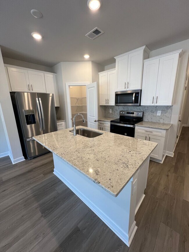 Foto del edificio - 3 Bedroom, 2.5 Bath Brand New Home for Rent (MONROE)