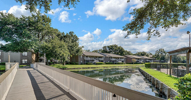 Foto del edificio - The Cornerstone Apartments