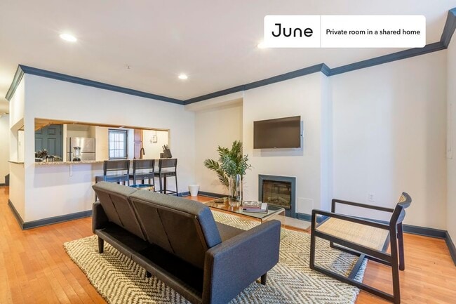 Foto del edificio - Room in Shared 3 bed/3 bath home