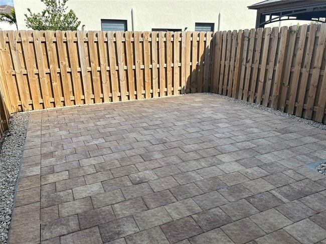 Foto del edificio - 23390 SW 127th Ct